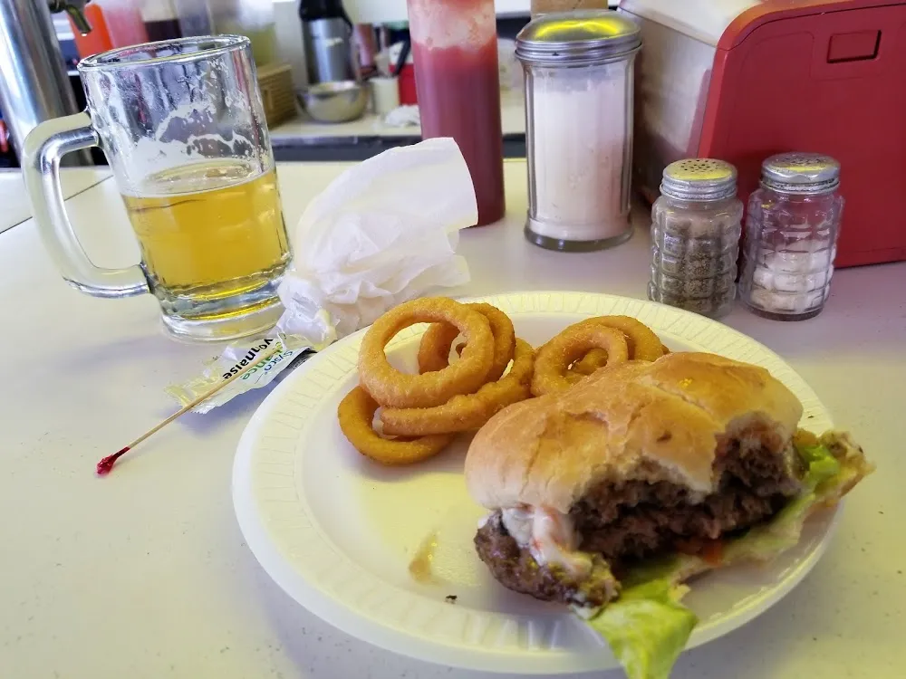 Hamburger with Onion Rings